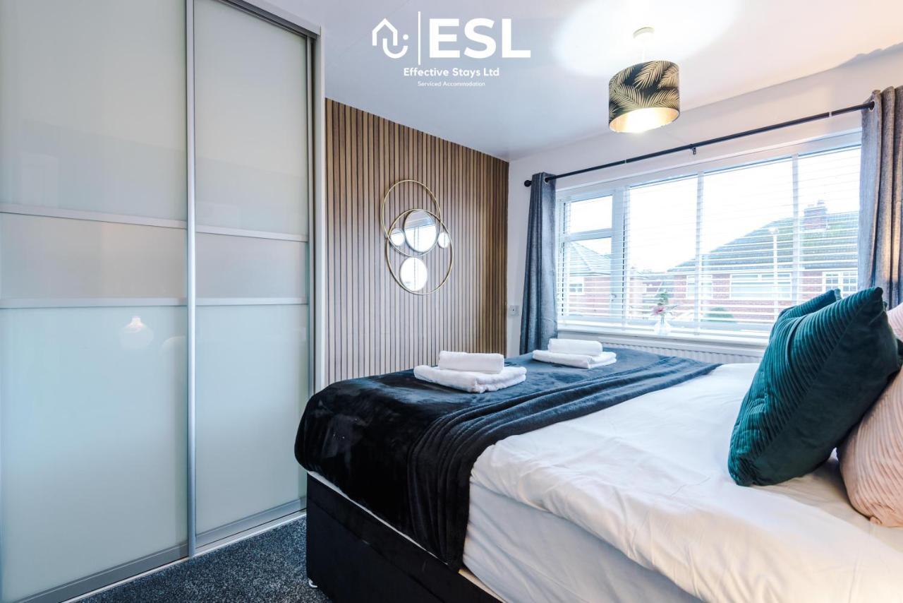 Open Plan - 3 Bedroom House - Garden And Outdoor Seating - Driveway Parking - Short Drive To City Centre Saughall Exteriér fotografie
