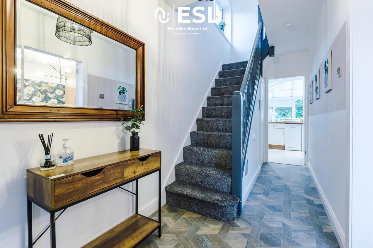 Open Plan - 3 Bedroom House - Garden And Outdoor Seating - Driveway Parking - Short Drive To City Centre Saughall Exteriér fotografie