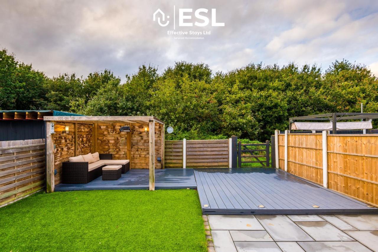 Open Plan - 3 Bedroom House - Garden And Outdoor Seating - Driveway Parking - Short Drive To City Centre Saughall Exteriér fotografie